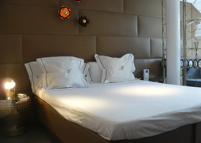 Madrid Central Gran Via Suites